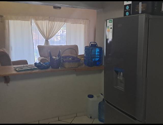 5 BEDROOM HOUSE FOR SALE IN BRITS CENTRAL